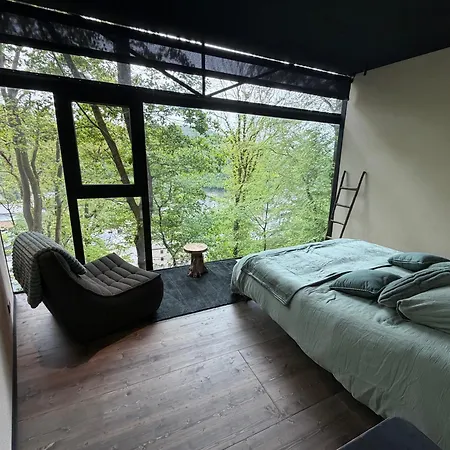 Lodge Olivine 12 *